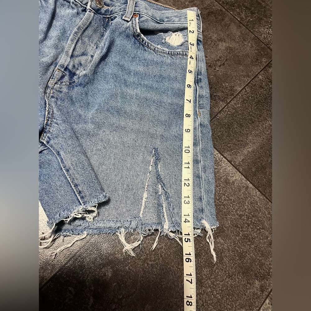 JK* Forever 21 Button Fly Distressed Denim Shorts - Picture 6 of 7